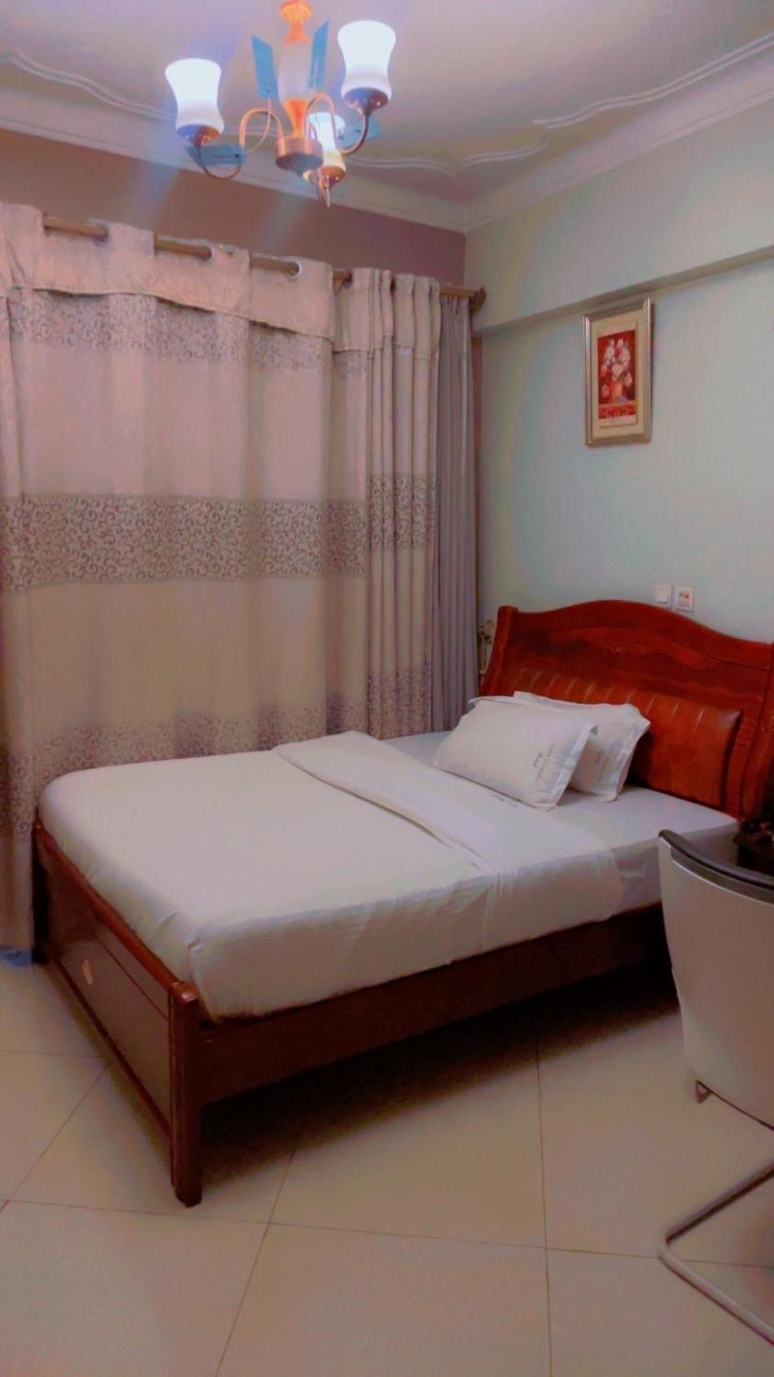 Super Paradise Hotel Kampala Eksteriør bilde